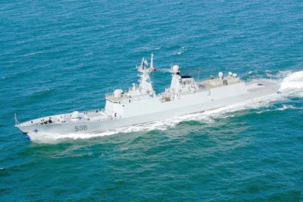 În Portul Constanţa acostează, pentru prima dată, o navă militară a Chinei